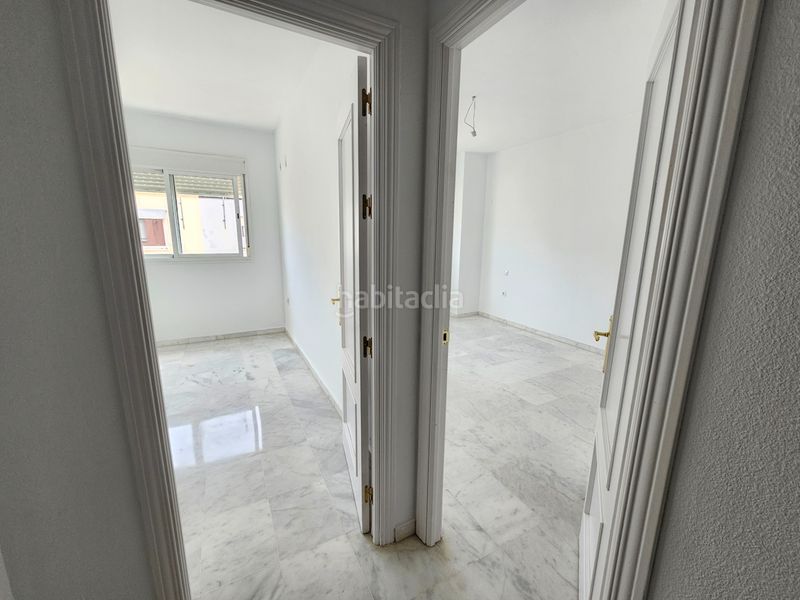 Foto 3641eb2f-0985-4dd1-ab8e-5feaf2e5231e. Casa adosada ¡ fantástica adosada con semi-sótano! . en Espartinas