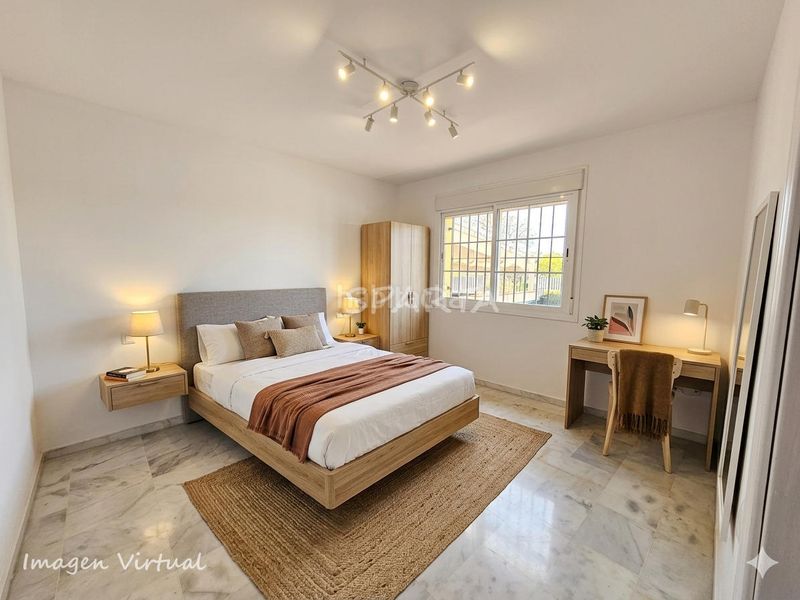 Foto 3c51e2e7-3075-491d-9ed3-72dbd992e6bc. Casa adosada ¡ fantástica adosada con semi-sótano! . en Espartinas