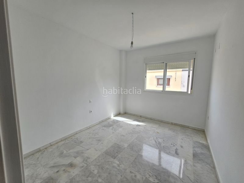 Foto 7faa2538-a30d-4d38-b72e-5e2fb5eb7959. Casa adosada ¡ fantástica adosada con semi-sótano! . en Espartinas