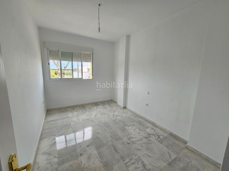 Foto 999f3505-63e2-4d4d-b0cb-43a961681766. Casa adosada ¡ fantástica adosada con semi-sótano! . en Espartinas