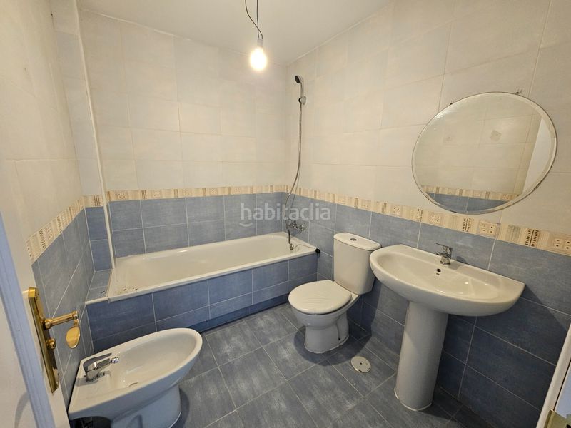 Foto 9b6494ec-90d6-40a5-8933-256d992cf559. Casa adosada ¡ fantástica adosada con semi-sótano! . en Espartinas