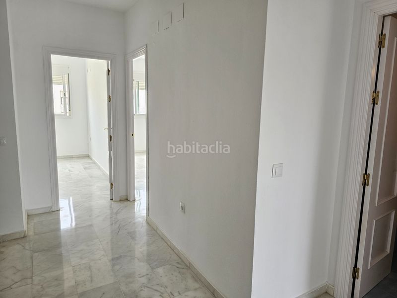 Foto e0c0ebaf-9315-4cf1-9169-4e12d438c543. Casa adosada ¡ fantástica adosada con semi-sótano! . en Espartinas