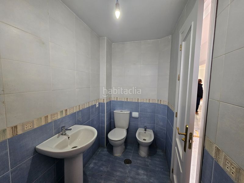 Foto fc218dee-635d-4ede-9a90-8712f1cf1836. Casa adosada ¡ fantástica adosada con semi-sótano! . en Espartinas