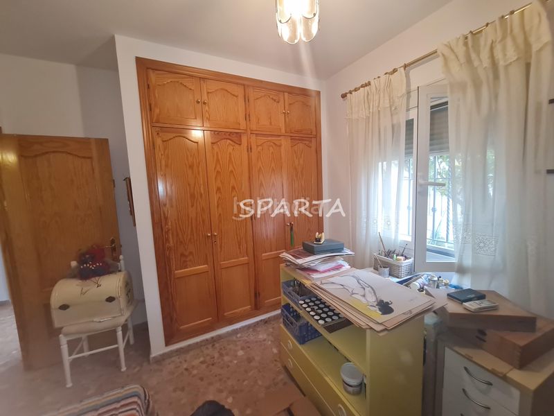 Foto 6b9b09eb-0f58-4380-a93d-8c65dfe2b187. Xalet amb aparcament a Valencina de la Concepción