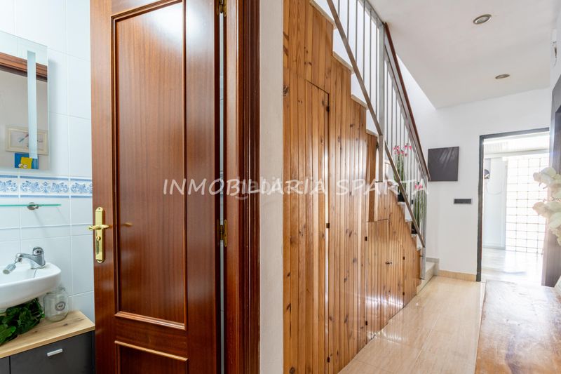 Foto a184bee5-2793-457a-98ac-1d84912c9339. Casa adossada amb calefacció aparcament a Espartinas pueblo Espartinas