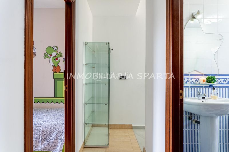 Foto c9373998-42b9-43b6-9342-09c2640a509a. Casa adossada amb calefacció aparcament a Espartinas pueblo Espartinas