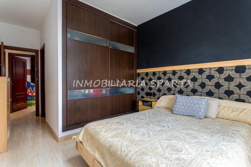Foto ffdc50b9-6c09-4a06-a0bd-82487303df7f. Casa adossada amb calefacció aparcament a Espartinas pueblo Espartinas