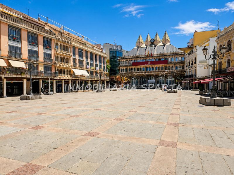 Foto 06ee2da0-6f72-458e-ae0d-0a23056e499f. Dúplex amb calefacció a Centro - Plaza Mayor Ciudad Real