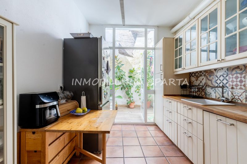 Foto 496f7a4f-4fa3-4c13-bee0-9f75b15dad9f. Casa adossada a Gelves