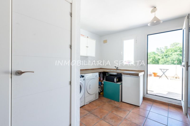 Foto 53d96f18-7c7d-4d77-9889-bb94f03c0724. Casa adossada a Gelves