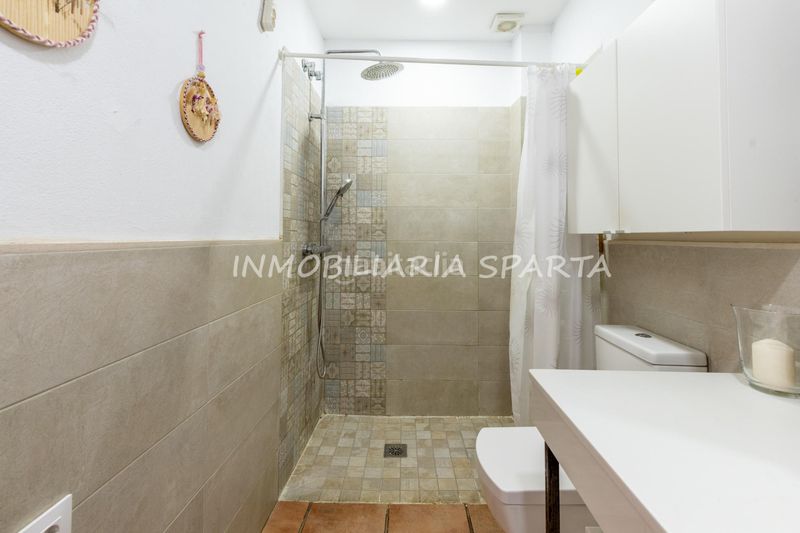 Foto 783c2db0-2984-480e-a057-aa6934d7e209. Casa adossada a Gelves