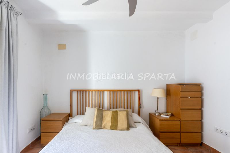 Foto a07e7c2a-dd0a-4e95-acdb-2286ee5e36d7. Casa adossada a Gelves