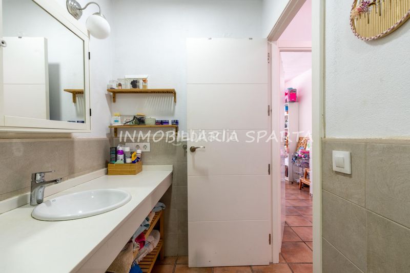 Foto a6197c44-53a1-4c23-abca-2bd5f3602ad7. Casa adossada a Gelves