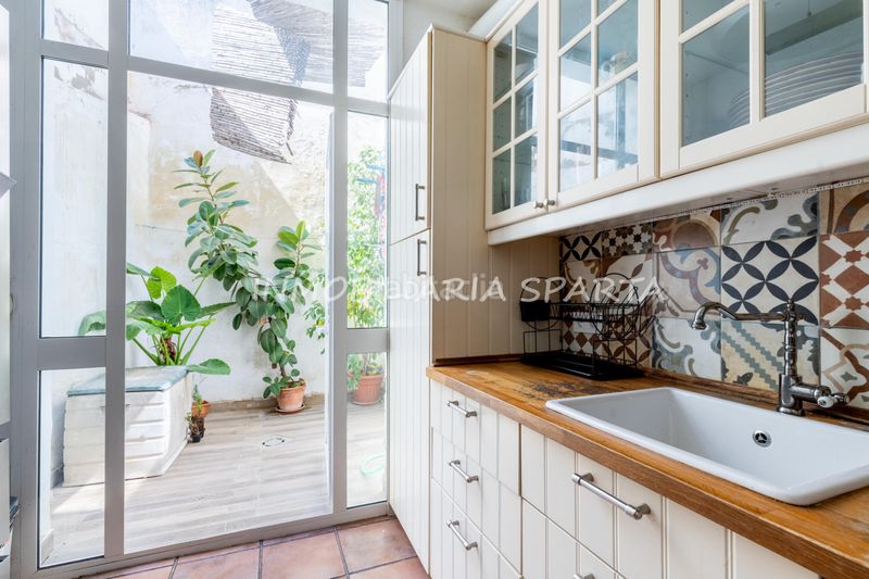 Foto ab90a312-a7e8-403b-80fd-4a88e93493f8. Casa adossada a Gelves