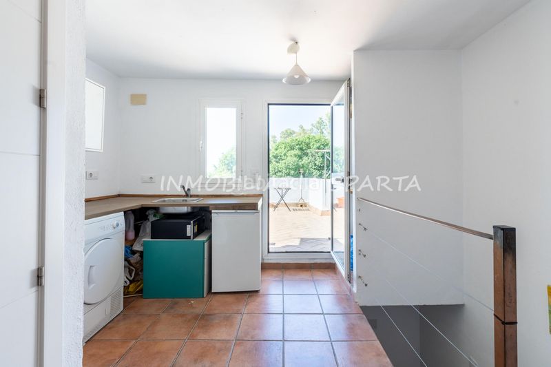 Foto df00798d-b711-4a70-a63f-a9c460f0bfc1. Casa adossada a Gelves