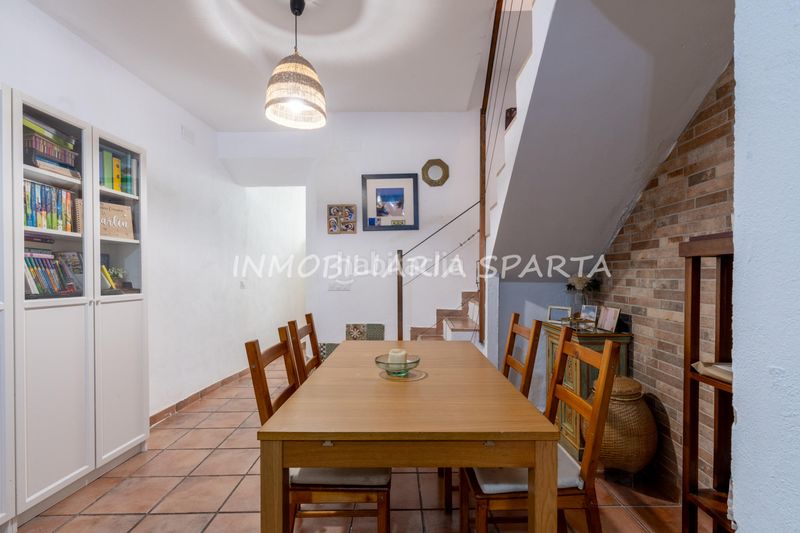 Foto ebb4436e-431c-4aac-bb42-ea617594af9a. Casa adossada a Gelves