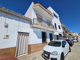 Reihenhaus in Santiponce. ¡¡ fantástica casa de pueblo !!