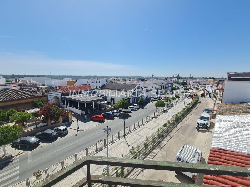 Foto 4beb8f4c-c560-49ee-81d8-28eba4442905. Casa adossada a Santiponce