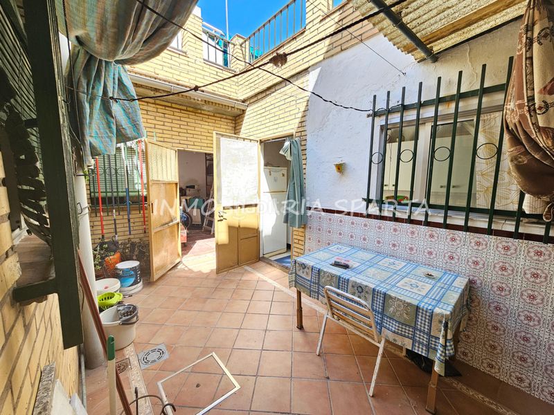 Foto 4f549813-1a16-41bb-9692-8ebced00f52a. Casa adossada a Santiponce