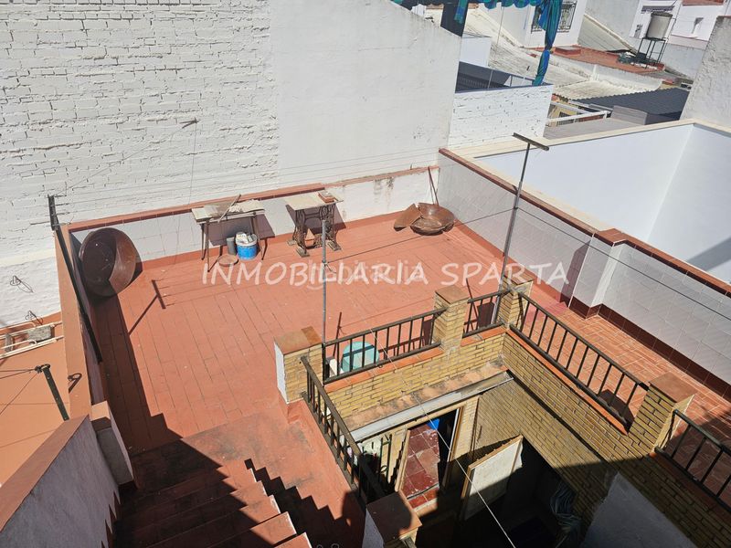 Foto 593dce1b-0dd7-4d81-b68b-cac2f48e12ca. Casa adossada a Santiponce