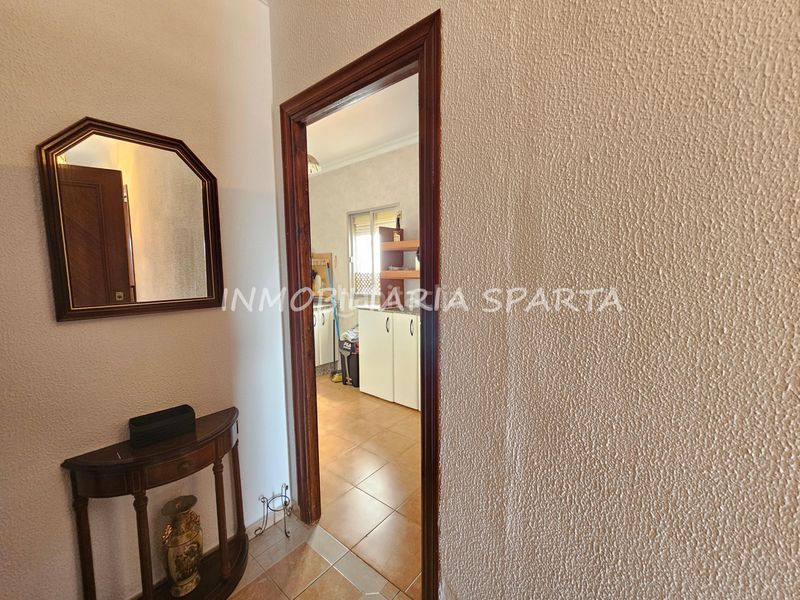 Foto 5f97d42c-71e6-4c1a-bade-0e6694c3a06a. Casa adossada a Santiponce