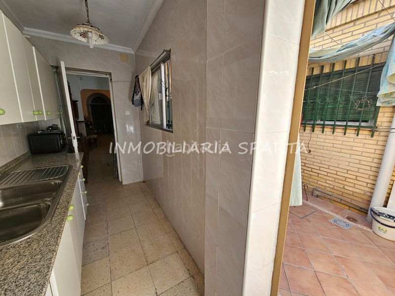 Foto 6caaaaa6-2332-424e-84aa-cb90b0ae73ec. Casa adossada a Santiponce