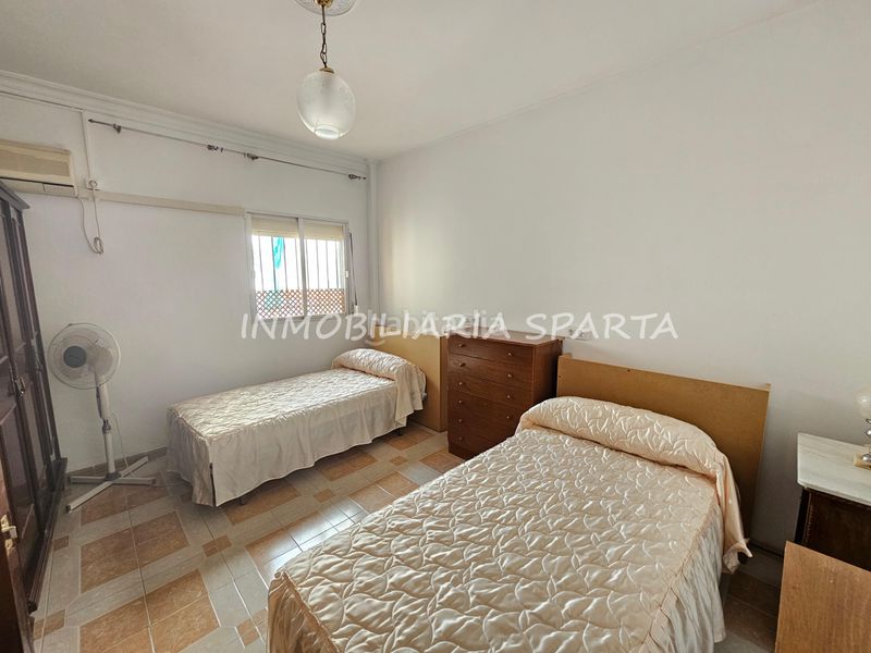 Foto 78703d31-2d65-4734-82d2-457bceb49cb4. Casa adossada a Santiponce