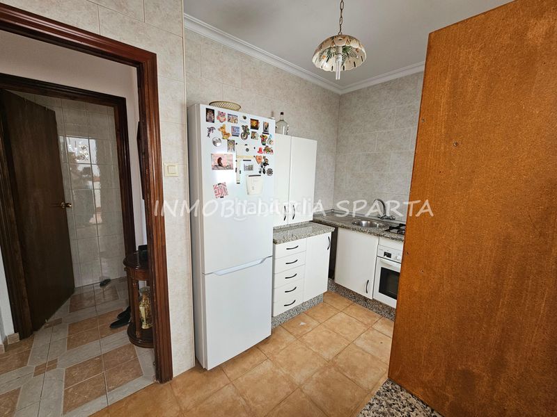 Foto 9b8c7b52-9d73-4dfd-b98e-046a0bf9dbb8. Casa adossada a Santiponce