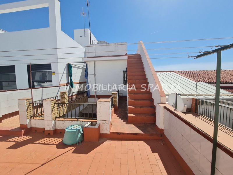 Foto a5eb5935-111b-4604-8f87-c9990ebbbe4c. Casa adossada a Santiponce