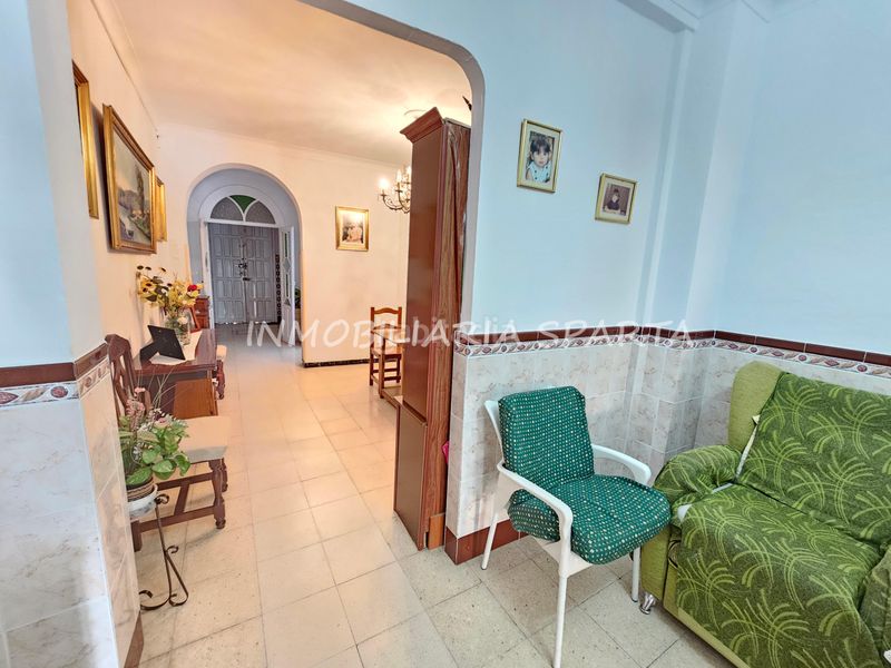 Foto b5ce5e54-5853-463e-97df-28b57092ad0d. Casa adossada a Santiponce