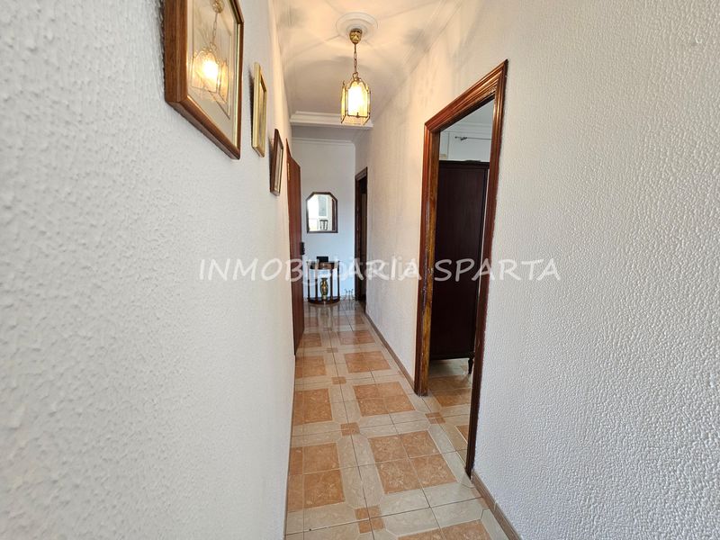 Foto c18f5b2d-ad0c-48d5-9aa0-e556f0e87ec9. Casa adossada a Santiponce