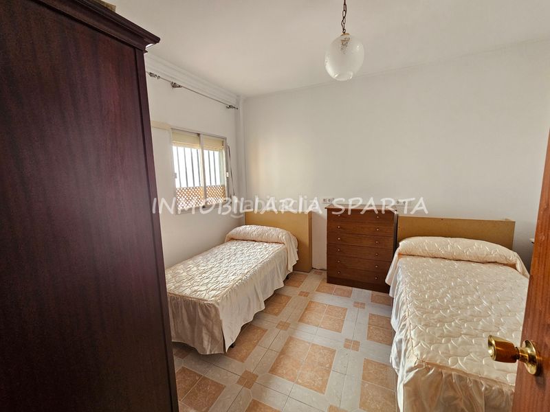 Foto c76a5565-5713-4dba-952e-d836136b81e4. Casa adossada a Santiponce