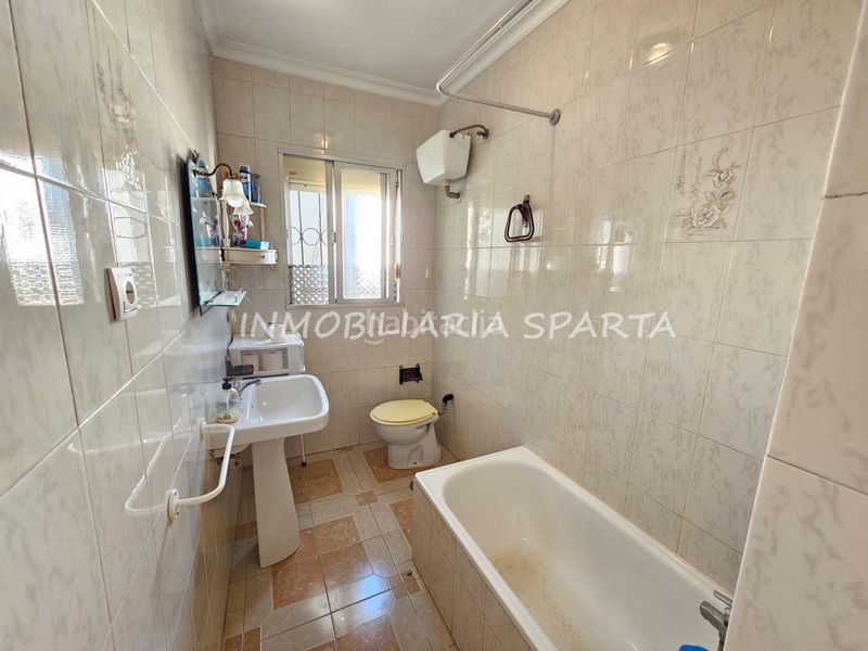 Foto cddc16b7-98a5-4cb3-b2c3-108a6e450367. Casa adossada a Santiponce