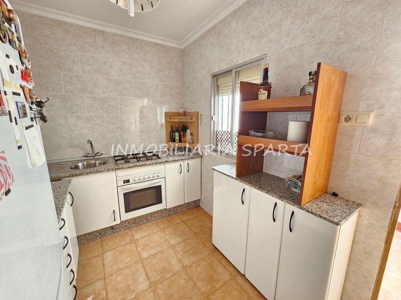 Foto e84fe43d-d427-4ab9-a373-e1bf95c9ebd5. Casa adossada a Santiponce