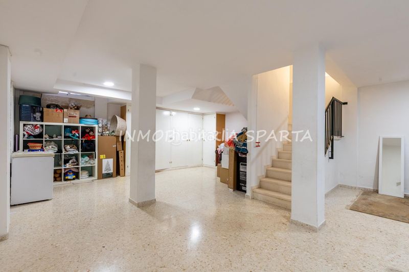 Foto 2f0d255c-9471-4858-9d42-9420dd108259. Casa aparellada amb xemeneia a Espartinas pueblo Espartinas