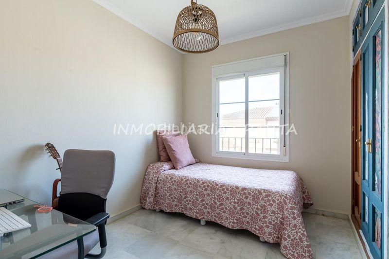 Foto eeabe1ac-dea9-4864-96e6-068e295be081. Casa aparellada amb xemeneia a Espartinas pueblo Espartinas
