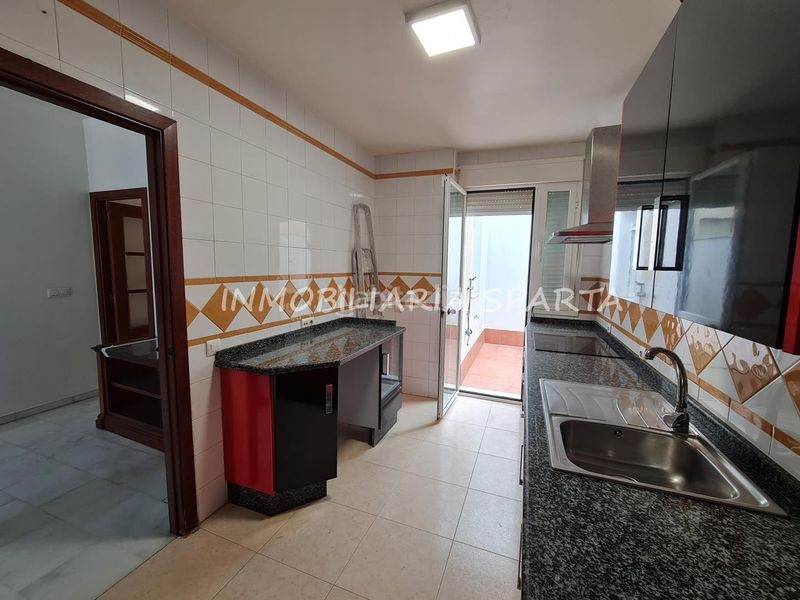 Foto 00b7fb67-ab4a-4107-908e-43108edc0d27. Casa adossada a Hinojos