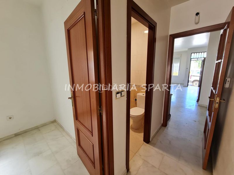 Foto 778e6010-5325-4a83-8cec-c9dcd1f32364. Casa adossada a Hinojos