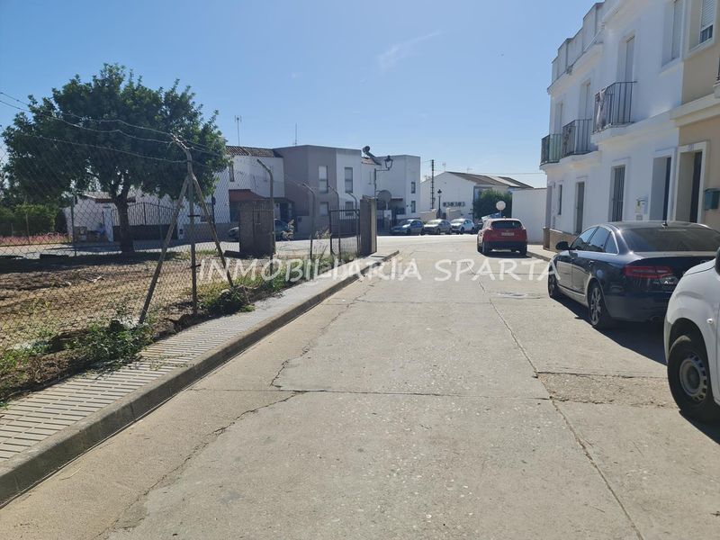 Foto 924743c9-2fa4-4679-9030-eef6d51725de. Casa adossada a Hinojos