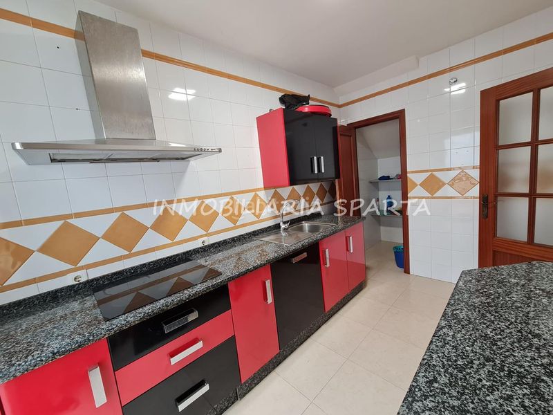 Foto c98dbb50-a514-4c15-b3d3-930dfbae692b. Casa adossada a Hinojos