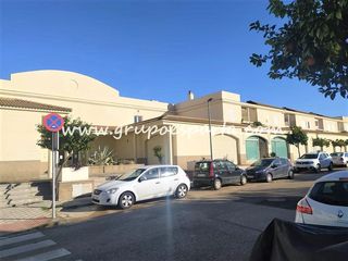 Local Comercial a Calle séneca 12. Promoción bancaria de locales en calle séneca en valencina de la