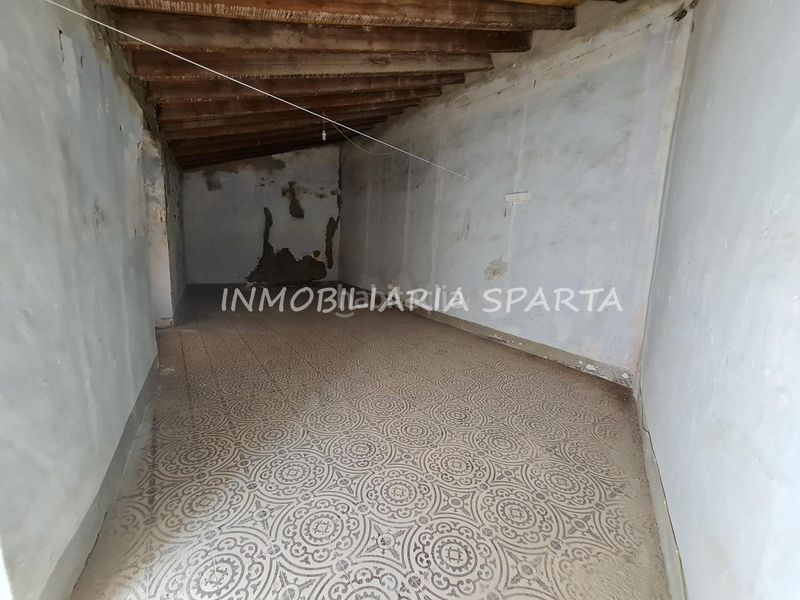 Foto 1d830a95-44fb-4fd5-8025-952dbea4b4d0. Casa adosada en calle concejal jiménez becerril 14 ¡fantástica céntrica casa de pueblo! en Sanlúcar la Mayor