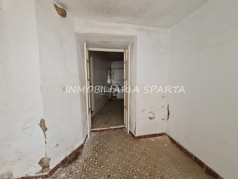 Foto 27cd5cf7-4c3c-4bc4-8af2-6d847d6a4234. Casa adosada en calle concejal jiménez becerril 14 ¡fantástica céntrica casa de pueblo! en Sanlúcar la Mayor