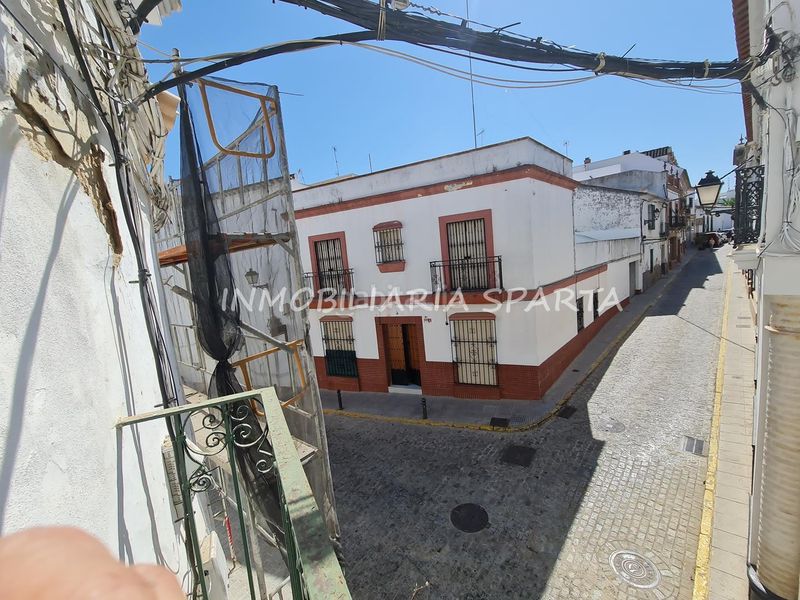 Foto 3921c057-bf85-4e50-905a-bb35d5007300. Casa adosada en calle concejal jiménez becerril 14 ¡fantástica céntrica casa de pueblo! en Sanlúcar la Mayor