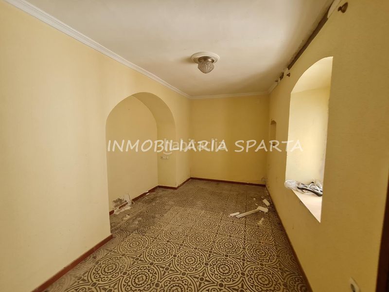 Foto 7ff90d5d-8c2e-4a66-a51f-8369db4223fe. Casa adosada en calle concejal jiménez becerril 14 ¡fantástica céntrica casa de pueblo! en Sanlúcar la Mayor
