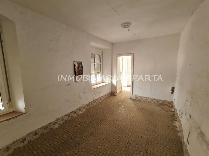 Foto 8075186c-3363-4bc0-b0e7-3aca4b1a6f0c. Casa adosada en calle concejal jiménez becerril 14 ¡fantástica céntrica casa de pueblo! en Sanlúcar la Mayor