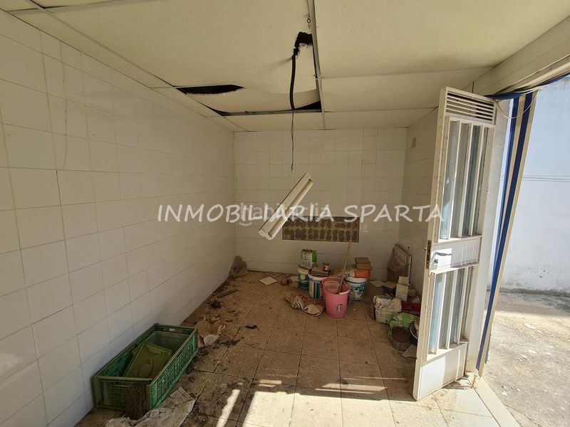 Foto a6cbcf33-2236-433d-9113-78f1d932ce5f. Casa adosada en calle concejal jiménez becerril 14 ¡fantástica céntrica casa de pueblo! en Sanlúcar la Mayor