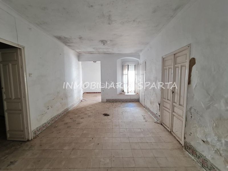 Foto bbfeaf25-70ef-47c0-bcc2-5cdd913ca65c. Casa adosada en calle concejal jiménez becerril 14 ¡fantástica céntrica casa de pueblo! en Sanlúcar la Mayor
