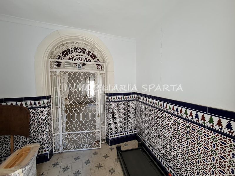 Foto c13109be-e777-4485-857b-e5d3c197b892. Casa adosada en calle concejal jiménez becerril 14 ¡fantástica céntrica casa de pueblo! en Sanlúcar la Mayor