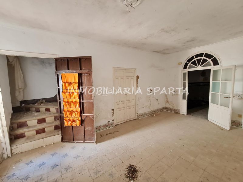 Foto eec20feb-0edb-45c9-b213-4bb50e6120c5. Casa adosada en calle concejal jiménez becerril 14 ¡fantástica céntrica casa de pueblo! en Sanlúcar la Mayor